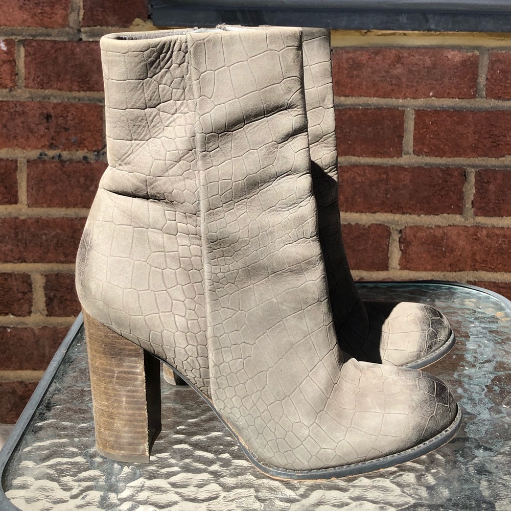 Women’s Stacked Booties- Grey